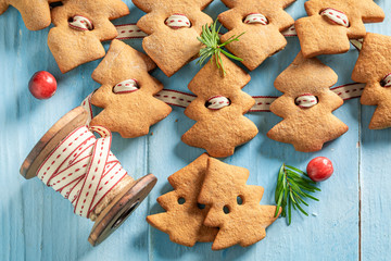 Cute gingerbread cookie chain for Christmas tree