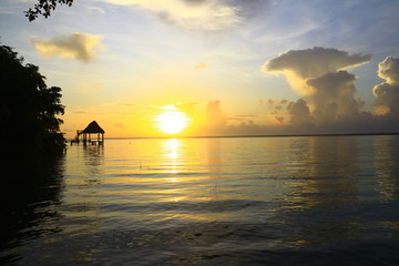 atardecer en bacalar