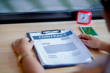 Hand and graph chart Business graph analysis of successful businessmen Business concept