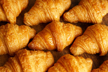 おしそうな焼きたてクロワッサン