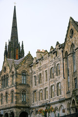 Fototapeta premium スコットランド・エジンバラの街並み, ヨーロッパ旅行, 伝統的な景観のイメージ