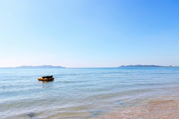 Naklejka premium A ship on the quiet sea