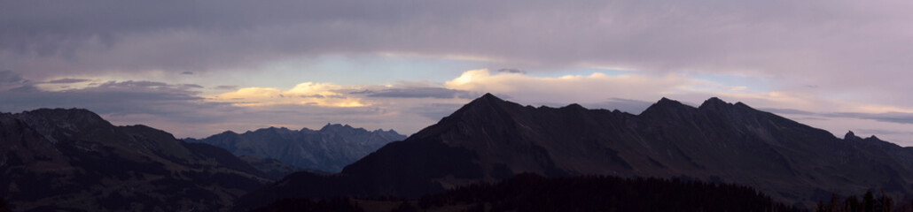 Obraz na płótnie Canvas Sunset In The Mountains