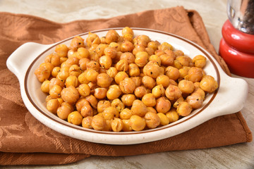 Homemade roasted chickpeas