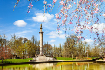 West Park Lake Elizabeth column monument over pond