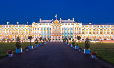 Naklejka premium Catherine palace in Tsarskoe Selo (Pushkin) at night, Saint Petersburg, Russia