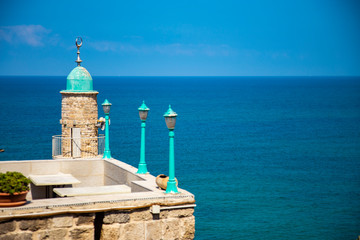 Fototapeta na wymiar Al-Bahr Mosque tower in Jaffa. 