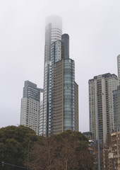 Torre en el centro urbano 