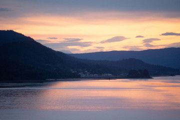 Fototapeta premium Alaskan Sunset Beautiful Travel