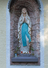 Maria Statue