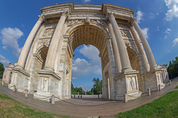 Fototapeta na wymiar Triumph Arc - Arco Della Pace in Sempione park, Milan, Italy