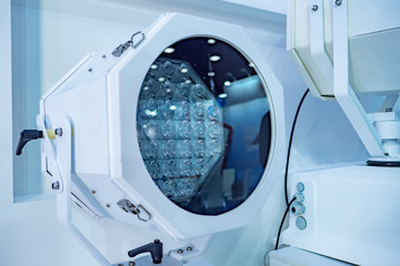 Floodlight. Lighting companies. Spotlight for indoor use. Lighting equipment. Industrial lighting. Lighting of building sites. Fixed floodlight. Sale of lighting equipment. Lighting of large areas.