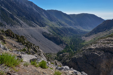 Fototapeta na wymiar scenic view of Tioga Pass road passing Lee vining Creek Canyon in Eastern Sierras (Mono County, California)