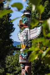 Naklejka premium Indiańskie totemy w Vancouver