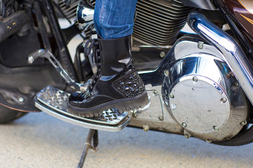  beautiful shoes for moto ladies