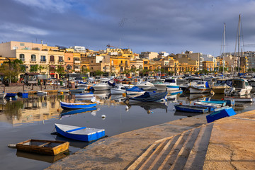 Fototapeta na wymiar Ta Xbiex Town and Harbour in Malta