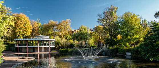 jet d'eau bassin jardin Lecoq