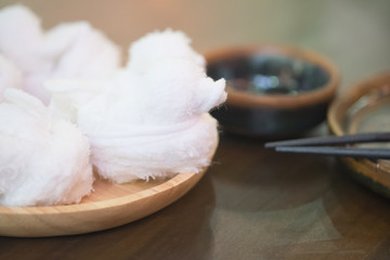 Wet hand towels in the restaurant before meals (Shape duck)