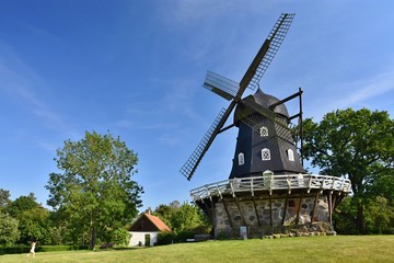 Fototapeta na wymiar Windmill in Malmö - Sweden