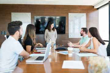 Fototapeta premium Business People Having Meeting In Office