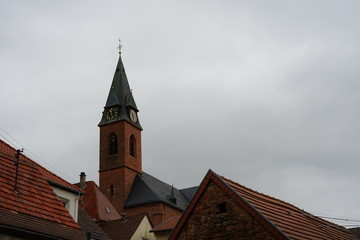 Ortsbild von St. Martin in der Pfalz mit Blick auf die Kirche