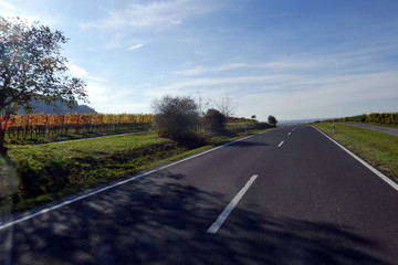 Fototapeta premium Staatsstraße 2420 von Wiesenbronn nach Kitzingen