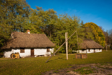 Stary dom na polskiej wsi © Mariusz Stoszewski
