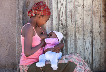 African mother breastfeeding