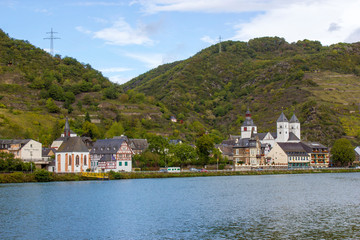 Fototapeta na wymiar View of Treis-Karden town with the Moselle river in Germany