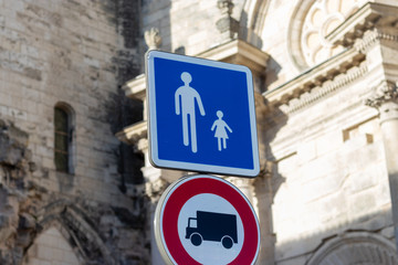 Panneau de signalisation d'aire piétonne © C. Aucher