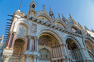 Fototapeta na wymiar Fisheye view at Cathedral of San Marco