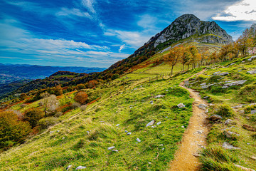 Paisajes de la subida al Monte Ernio, Pais Vasco