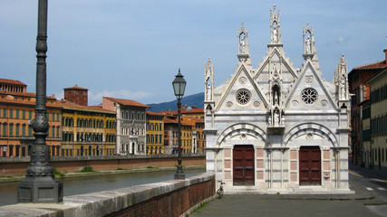 Fototapeta na wymiar Église Santa Maria della Spina, Pise, Italie