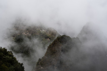 Machu Pichu in Wolken