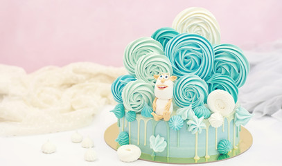 Confectionery flavored cakes for a holiday