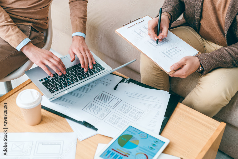 Aufkleber Programmers or designers of software working with online data and papers