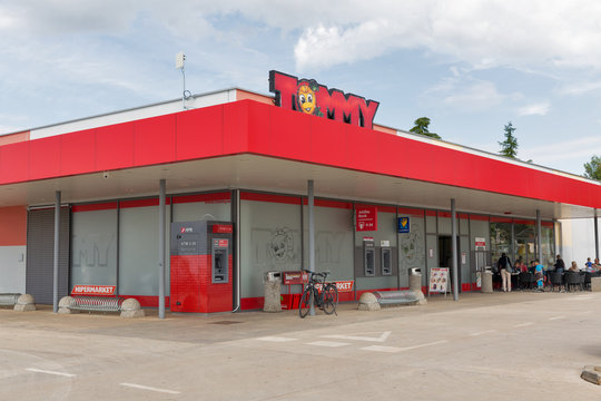 Tommy Food Store In Tar, Croatia.