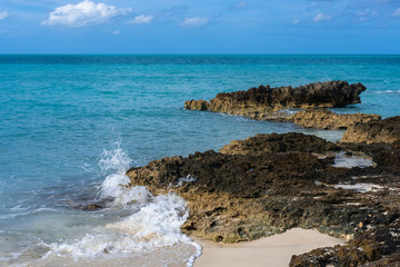 The sea and the waves of Cuba