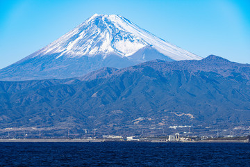 Fototapeta na wymiar 駿河湾と富士山