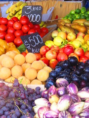 Frutas y Verduras en el mercado. Chile