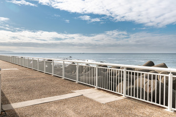 海沿いの遊歩道