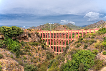 Fototapeta na wymiar Aquädukt del Aguila bei Nerja 