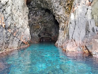 Fototapeta na wymiar Wunderschöne Grotte bei Calanche und Capo Rosse von Korsika