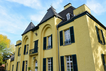 jagdhaus auf dem gelände burg linn in krefeld