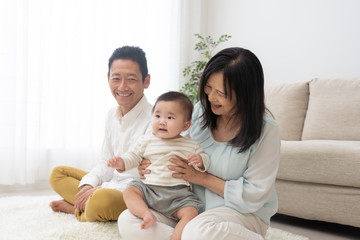 育児　孫　祖父母