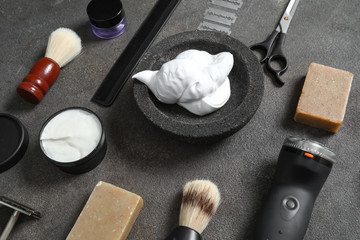 Obraz na płótnie Canvas Set for male shaving on grey background