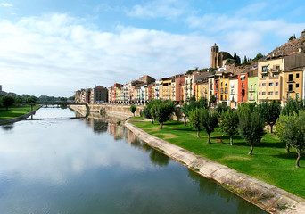 Panoramic photo of the riverside of the city of Balaguer - obrazy, fototapety, plakaty