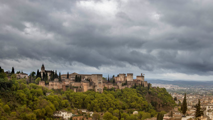 Fototapeta na wymiar Alhambra nubes tormenta