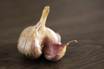 garlic bulbs with garlic cloves so close