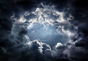 Fototapeta Hole in the Dramatic Clouds obraz